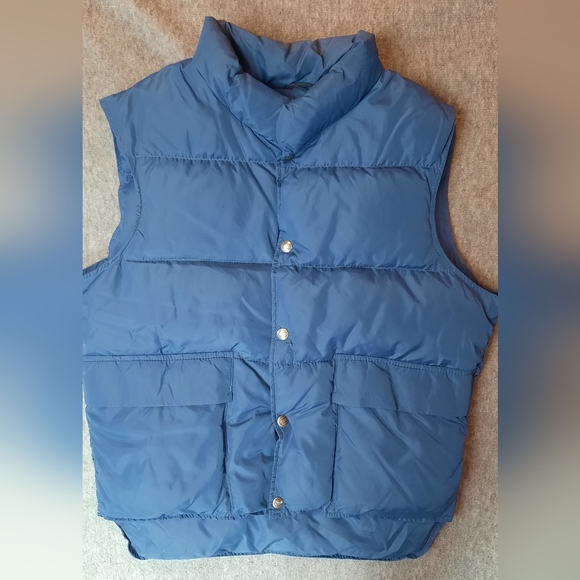 Woolrich Womans Vintage Down Puffer Vest Medium Blue Outdoor Activewear Classic - Picture 2 of 10